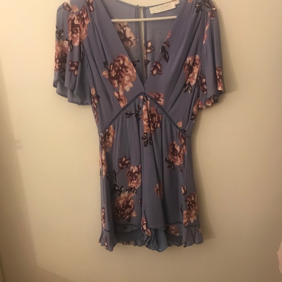 ASTR Blue Floral Romper - Picture 2 of 5